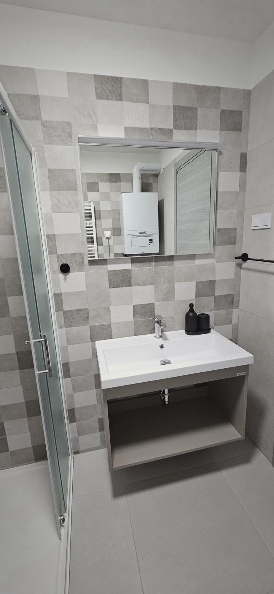 Mars E-4 Apartament