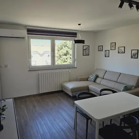 Mars E-4 Apartment Pula Exterior photo