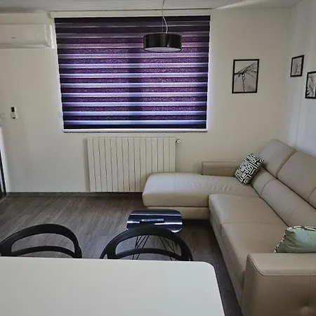 Mars E-4 Apartment Pula Exterior photo